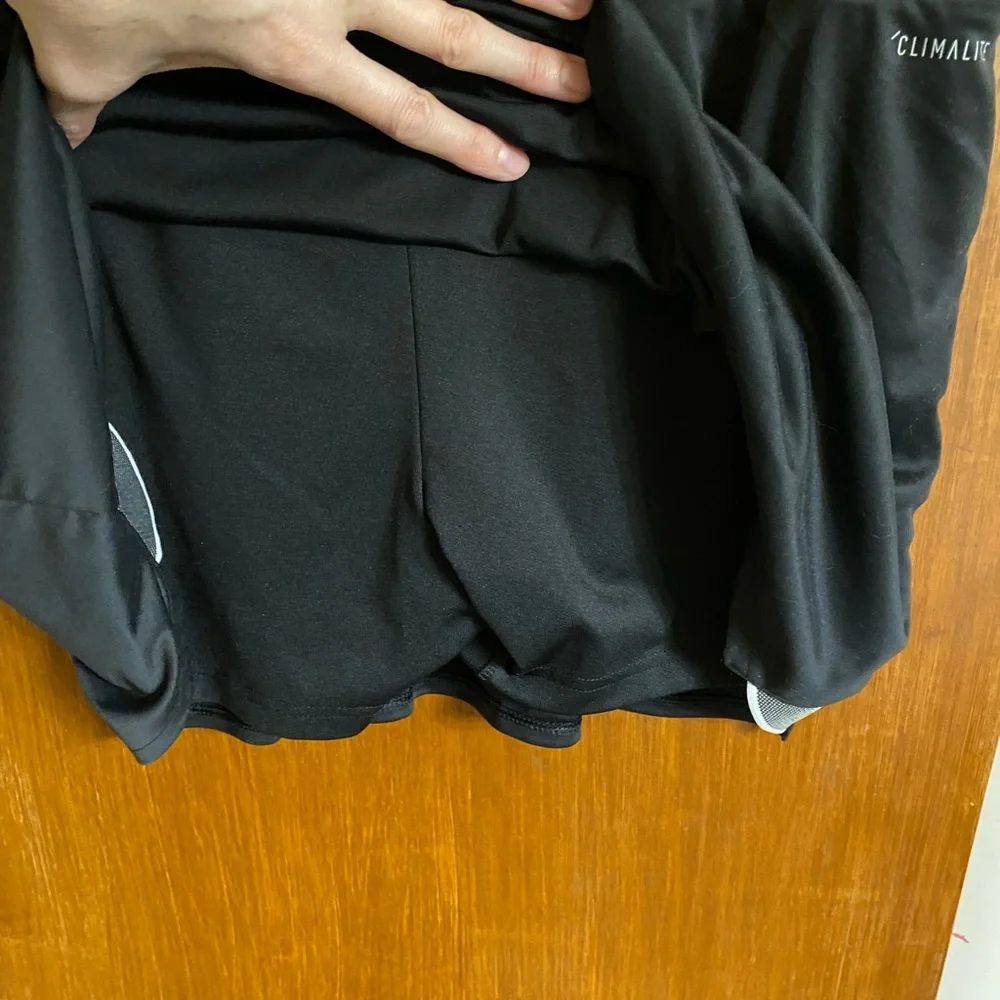 Ladies black Adidas tennis skort in EUC size XL - Picture 11 of 13
